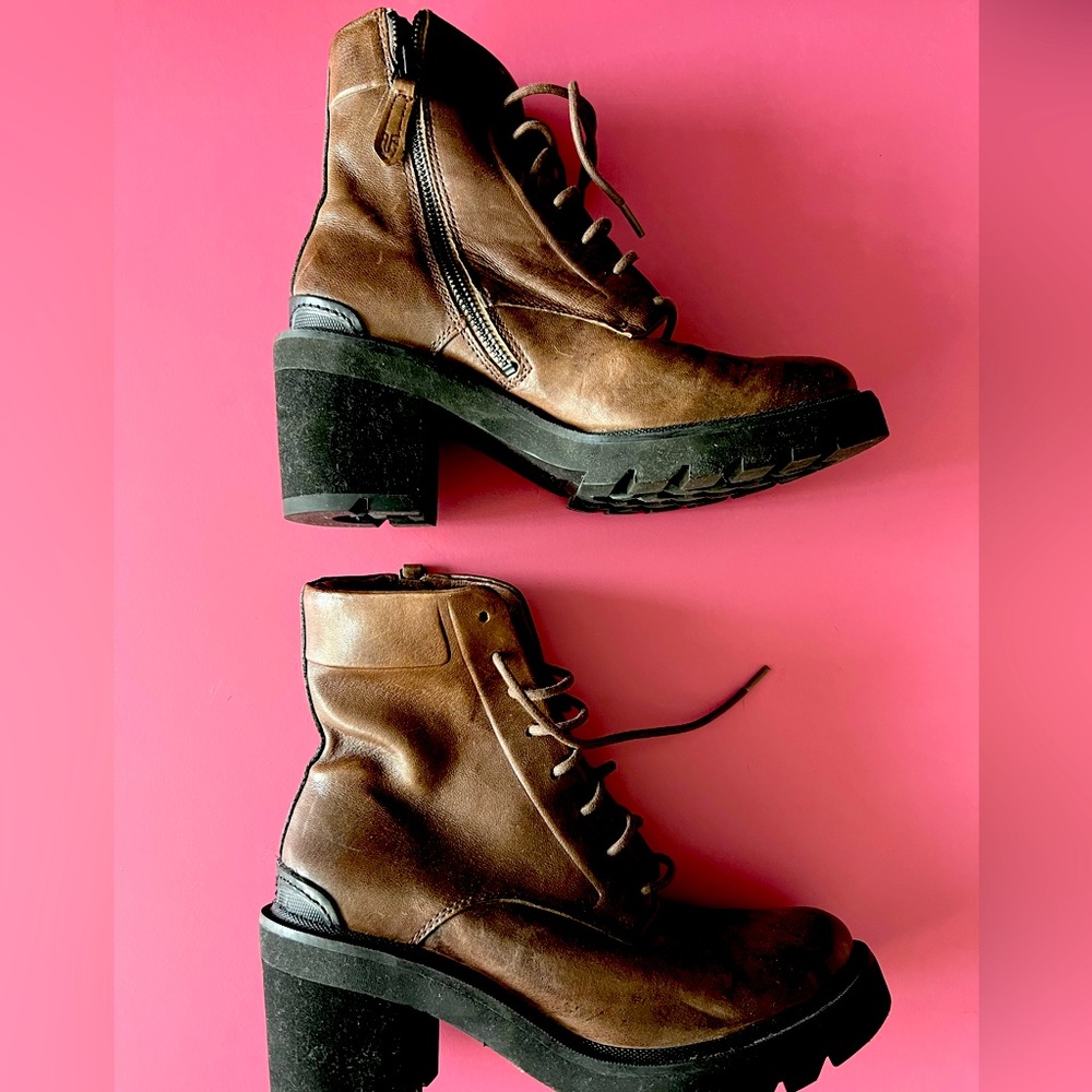 FRYE COMBAT BOOTS SIZE 7.5 WITH ZIPPER!